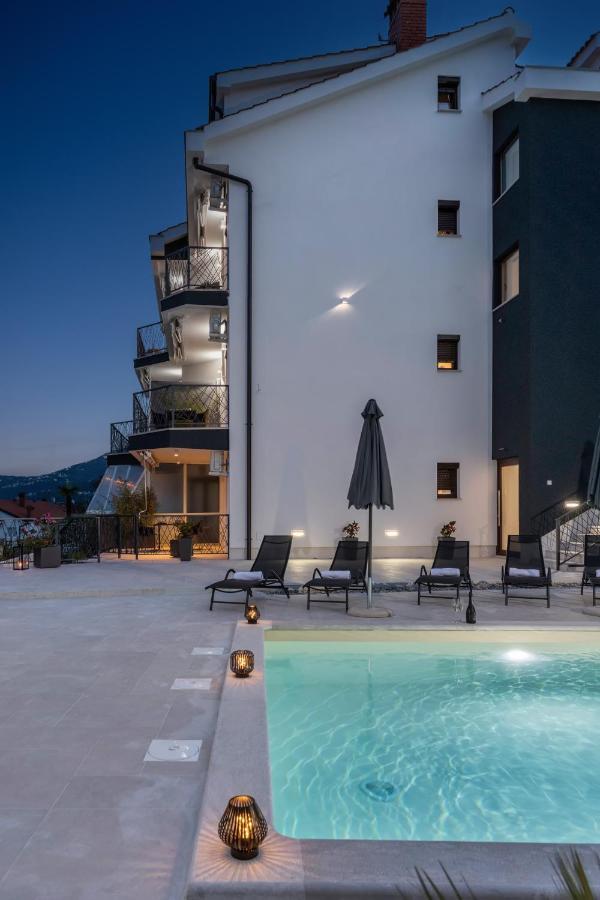 Villa Adriatic, Apartment Chiara With Sea View And Heated Swimming Pool, Free Private Parking, Ičići Buitenkant foto