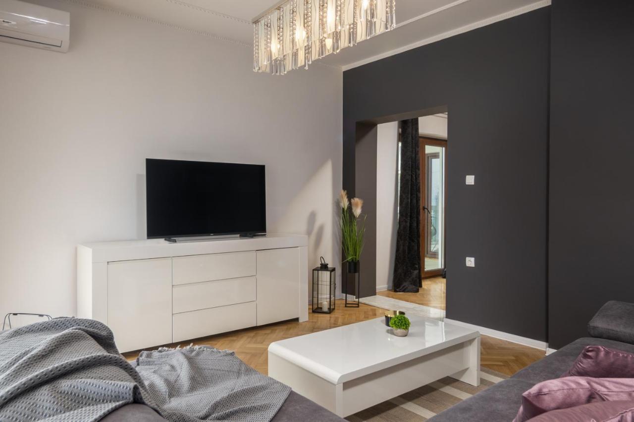 Villa Adriatic, Apartment Chiara With Sea View And Heated Swimming Pool, Free Private Parking, Ičići Buitenkant foto