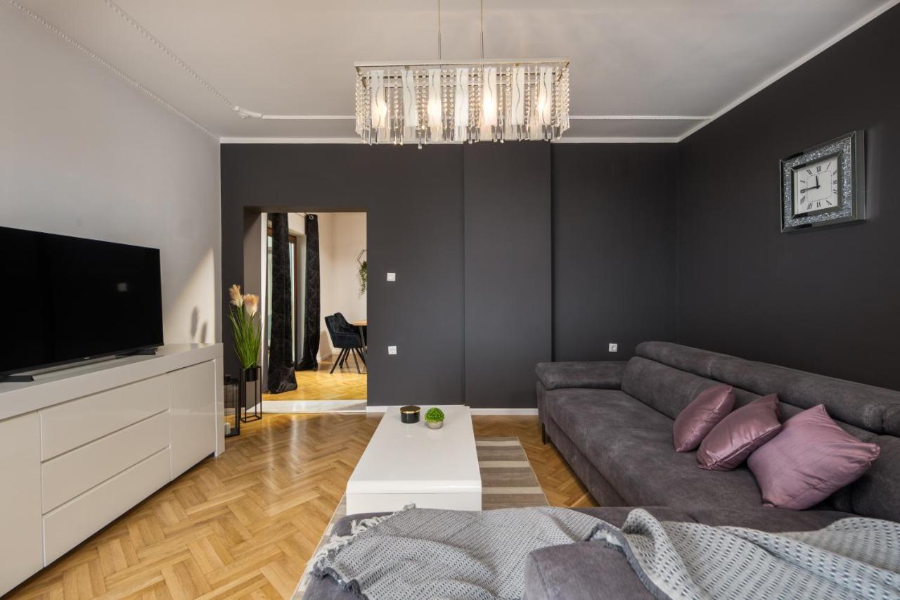 Villa Adriatic, Apartment Chiara With Sea View And Heated Swimming Pool, Free Private Parking, Ičići Buitenkant foto