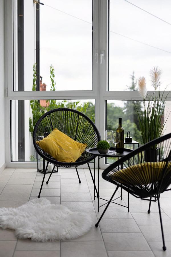 Villa Adriatic, Apartment Chiara With Sea View And Heated Swimming Pool, Free Private Parking, Ičići Buitenkant foto