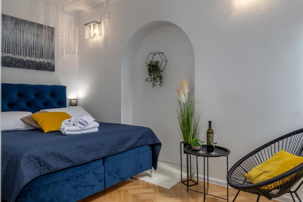Villa Adriatic, Apartment Chiara With Sea View And Heated Swimming Pool, Free Private Parking, Ičići Buitenkant foto