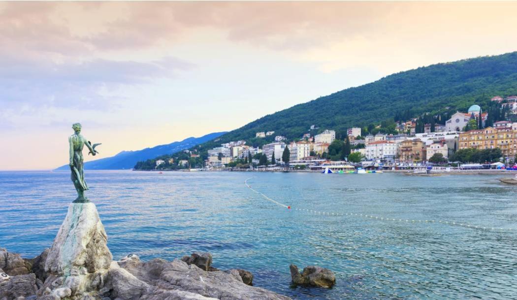 Villa Adriatic, Apartment Chiara With Sea View And Heated Swimming Pool, Free Private Parking, Ičići Buitenkant foto
