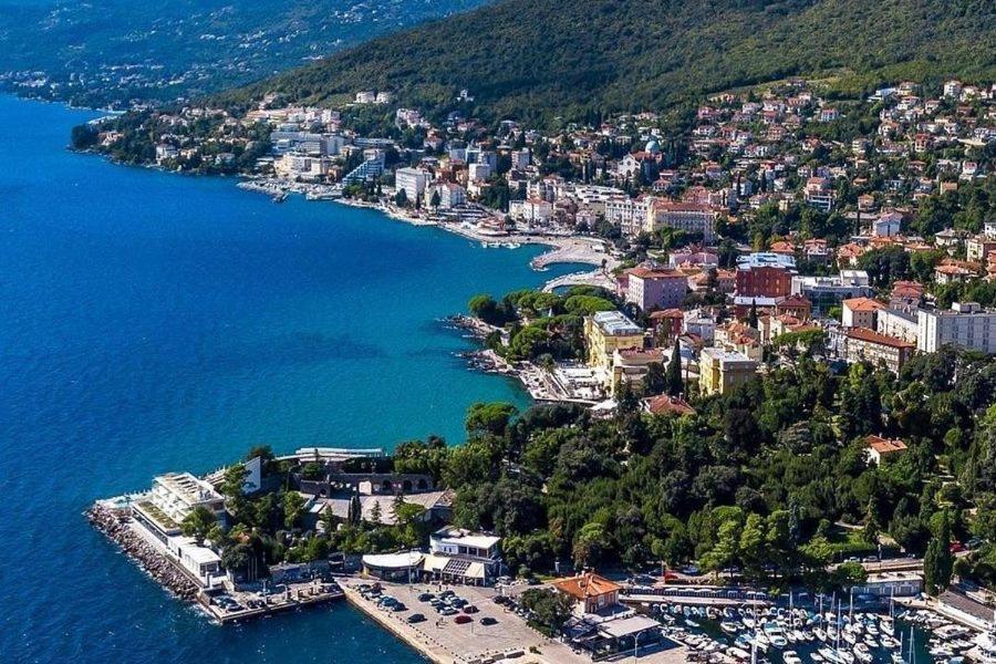 Villa Adriatic, Apartment Chiara With Sea View And Heated Swimming Pool, Free Private Parking, Ičići Buitenkant foto